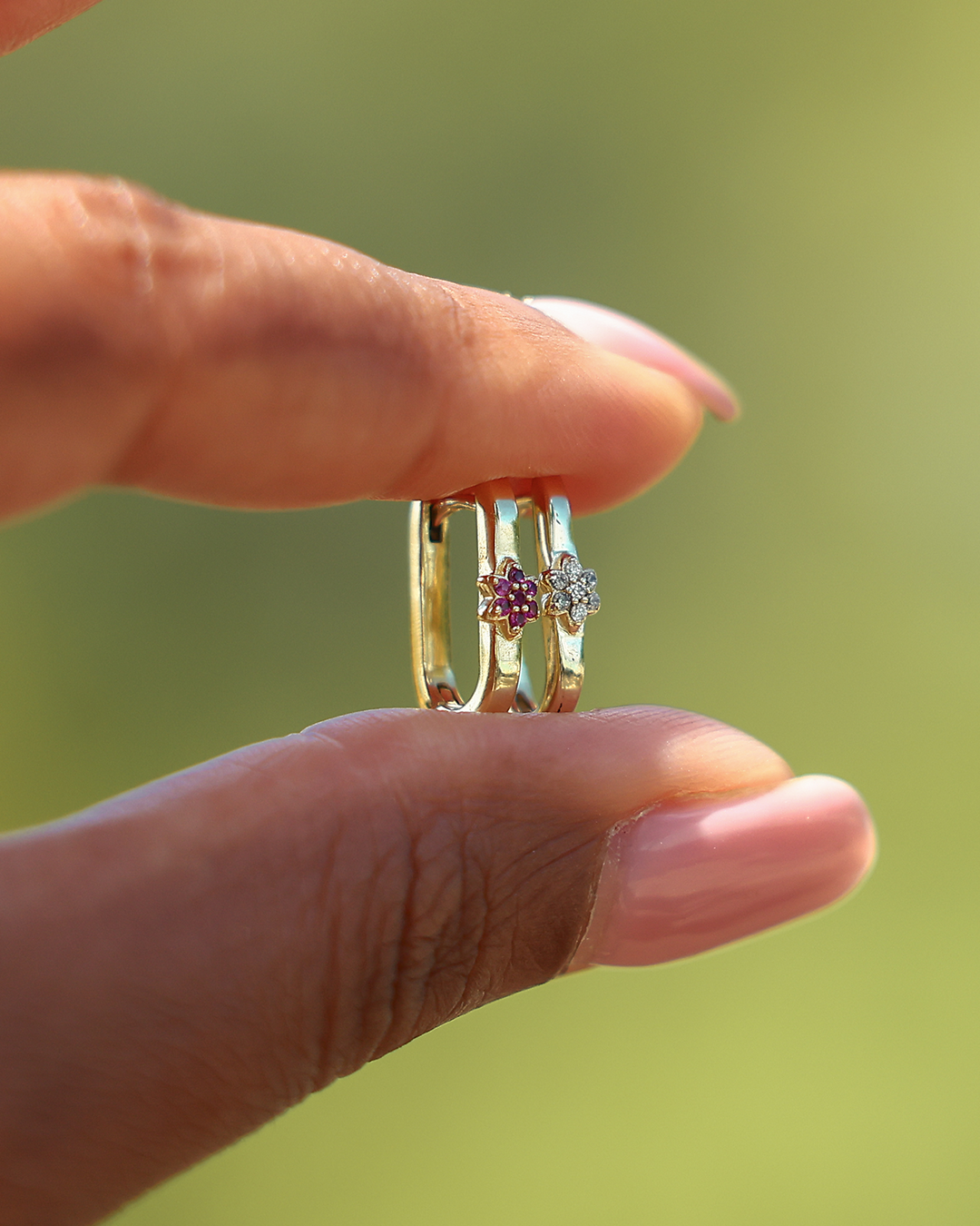 Boucles d'oreilles Pushpam - Fleur rubis